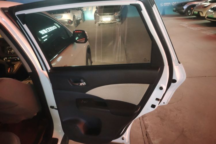 本田CR-V 2016款 2.0L 两驱经典版中控内饰7006