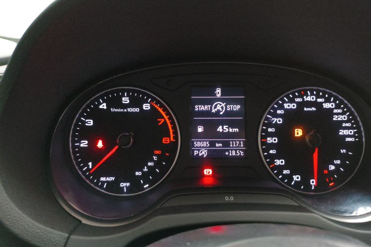 奥迪A3 2017款 Limousine 35 TFSI 进取型中控内饰14