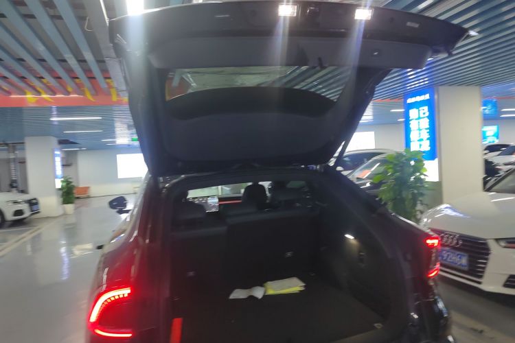 小鹏G7 2025款 702 超长续航 Max机舱底盘23