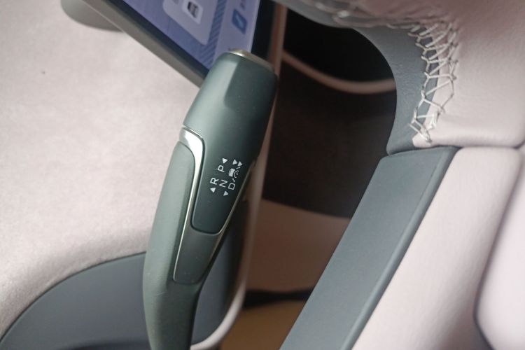 红旗天工05 2025款 550智选版局部细节18