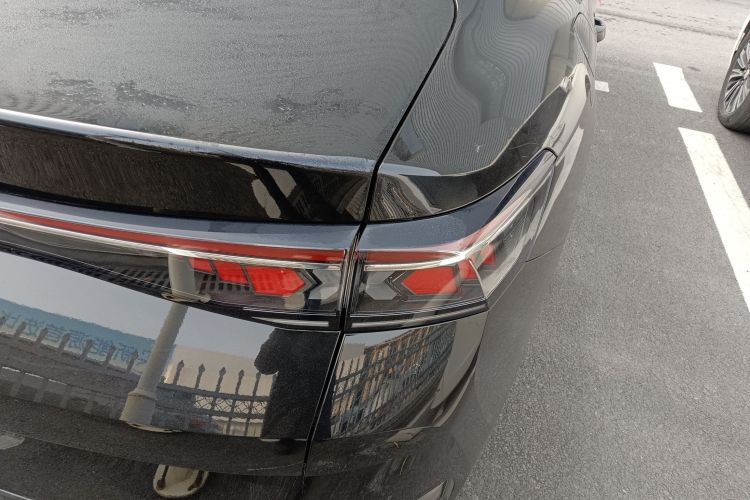 大众 迈腾 2024款  300TSI DSG尊享版显眼包车身外观9