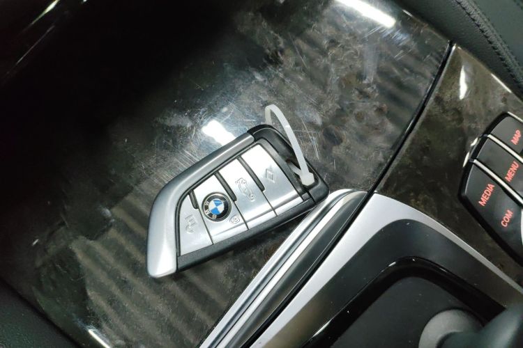 宝马5系 2018款 525Li M运动套装中控内饰7001