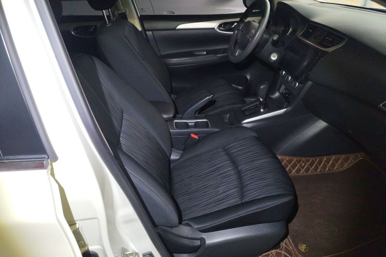 日产 轩逸 2022款 经典 1.6XE CVT舒适版局部细节41