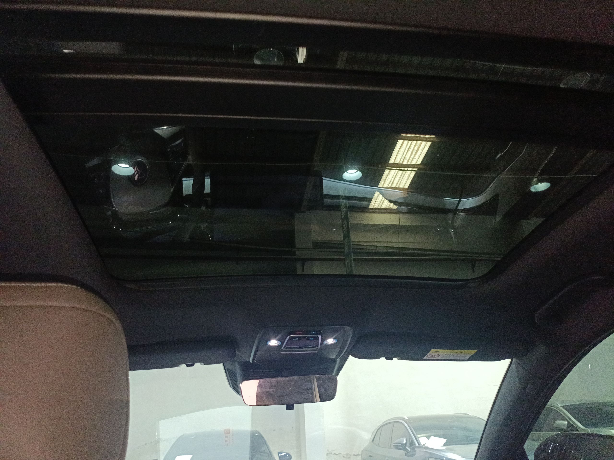 比亚迪 汉 2024款 DM-i 荣耀版 121KM 精英型