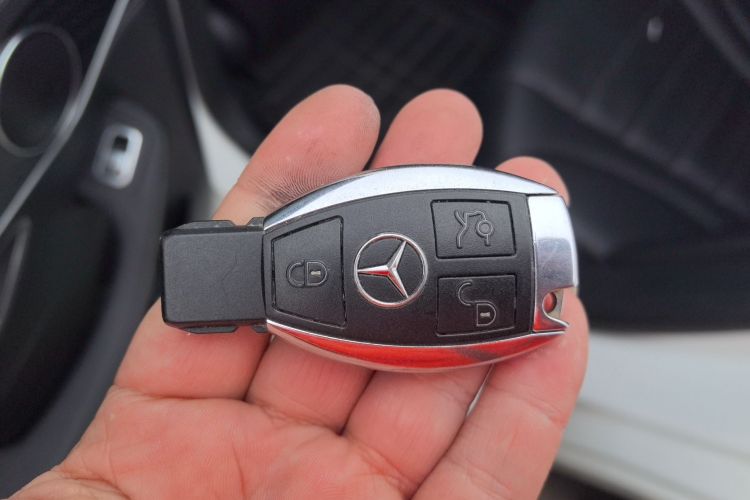 奔驰C级 2015款 C 180 L 运动型中控内饰7001