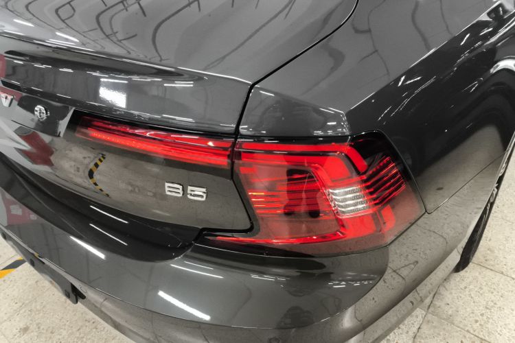 沃尔沃S90 2022款 B5 智逸豪华版车身外观9