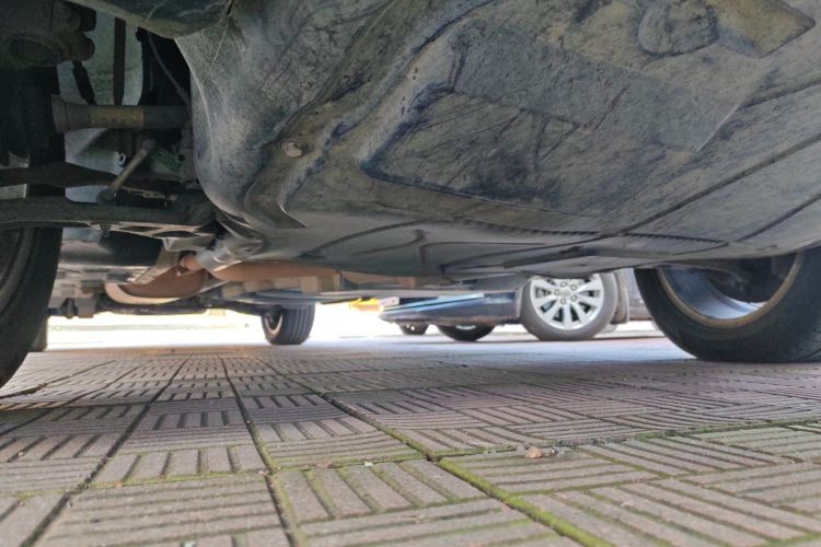 大众 凯路威 2018款 2.0TSI 四驱豪华版 7座局部细节9001