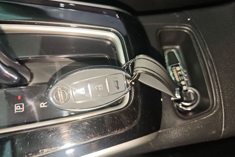 日产 轩逸 2016款 1.6XL  CVT尊享版中控内饰11