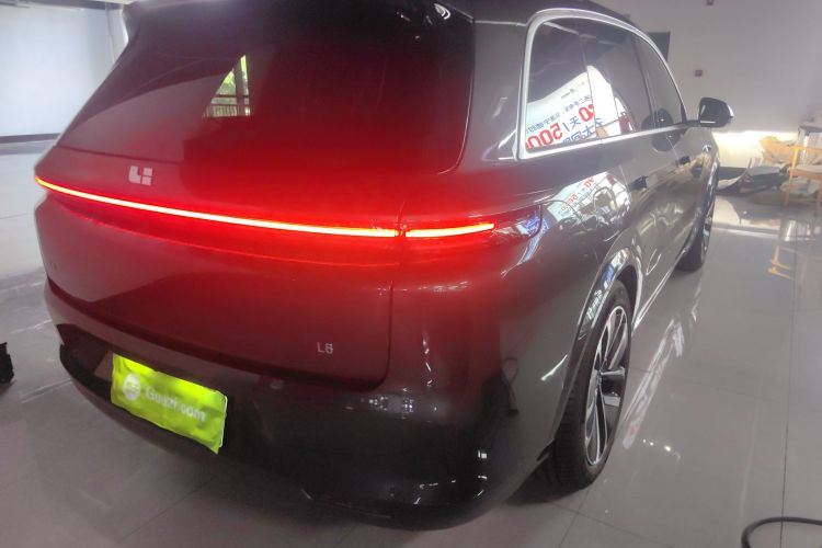 理想汽车 理想L8 2024款 Ultra车身外观7