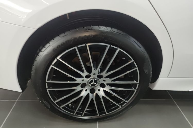 奔驰C级 2023款 C 260 L 运动版车身外观6008