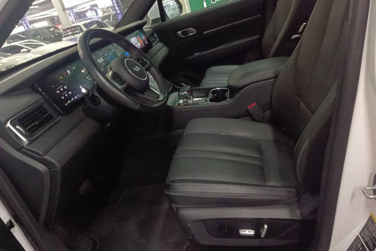 理想汽车 理想ONE 2020款 增程6座版中控内饰19