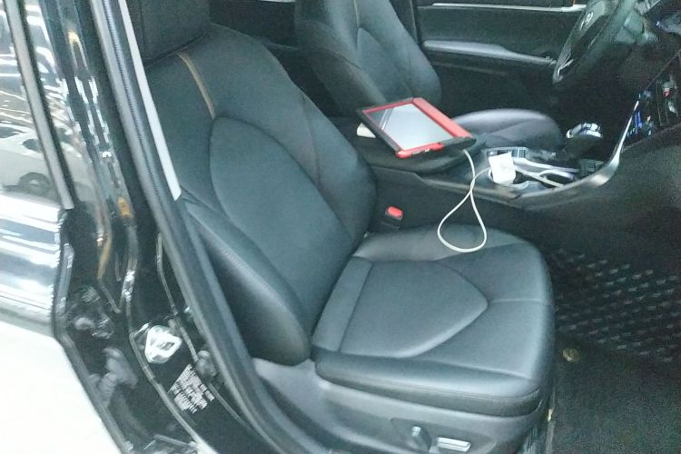 丰田 凯美瑞 2023款 2.5G 豪华版局部细节41