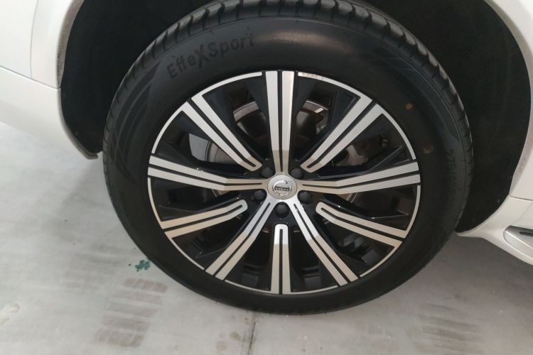 沃尔沃XC90 2021款 B5 智行豪华版 5座车身外观6008