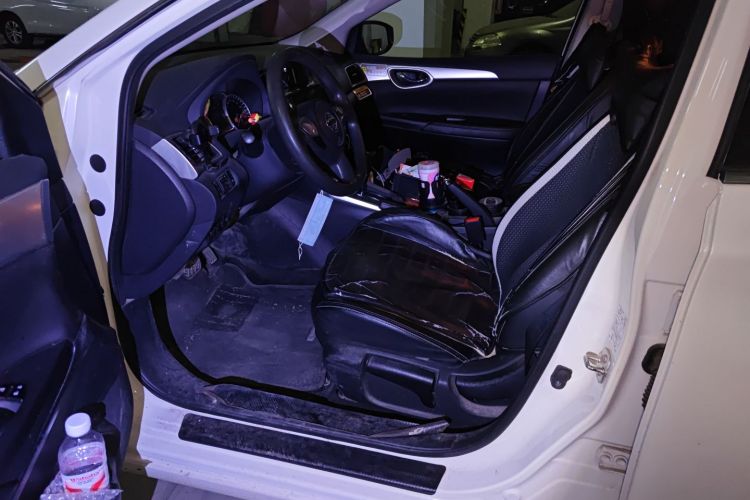 日产 轩逸 2021款 经典 1.6XE CVT舒适版局部细节19