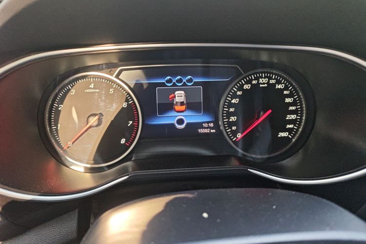 红旗H5 2022款 经典款 改款 1.5T DCT旗韵版中控内饰14