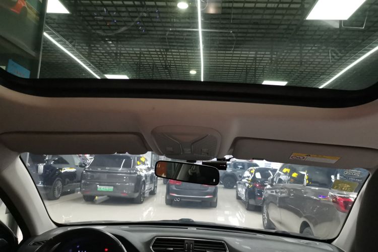 哈弗H2 2018款 创享版 红标 1.5T 双离合两驱智尚型中控内饰22