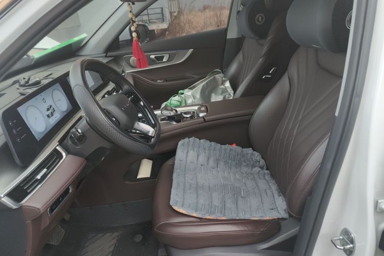 奇瑞 瑞虎8 PRO 2024款 冠军版 390T 两驱巅峰版 5座中控内饰19