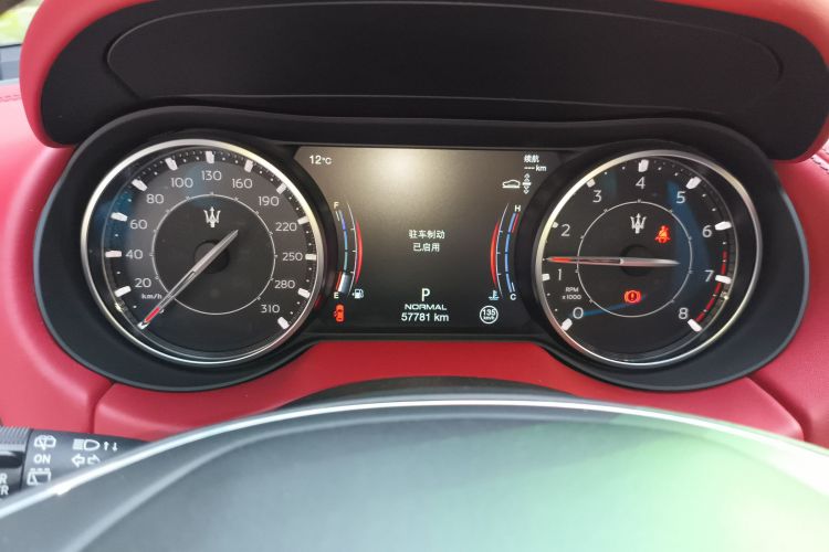 玛莎拉蒂 Levante 2022款 2.0T GT锋芒版中控内饰14