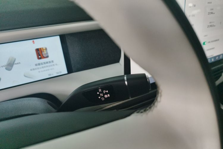 小鹏G6 2023款 580 长续航 Max中控内饰18