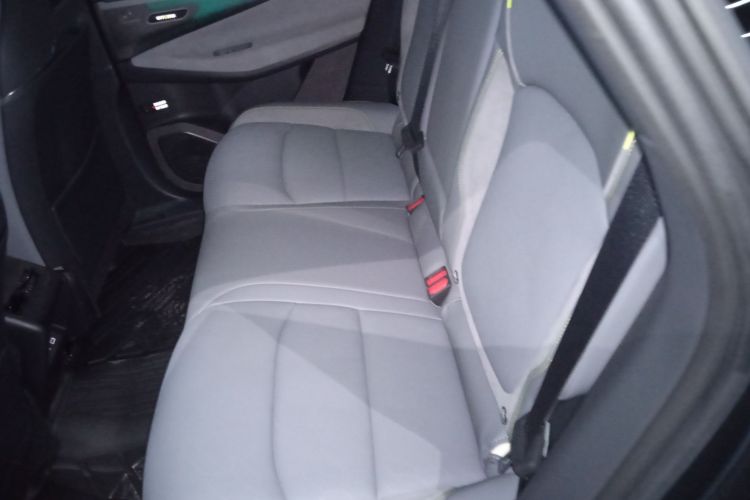 领克08 EM-P 2025款 120km 长续航Halo中控内饰21