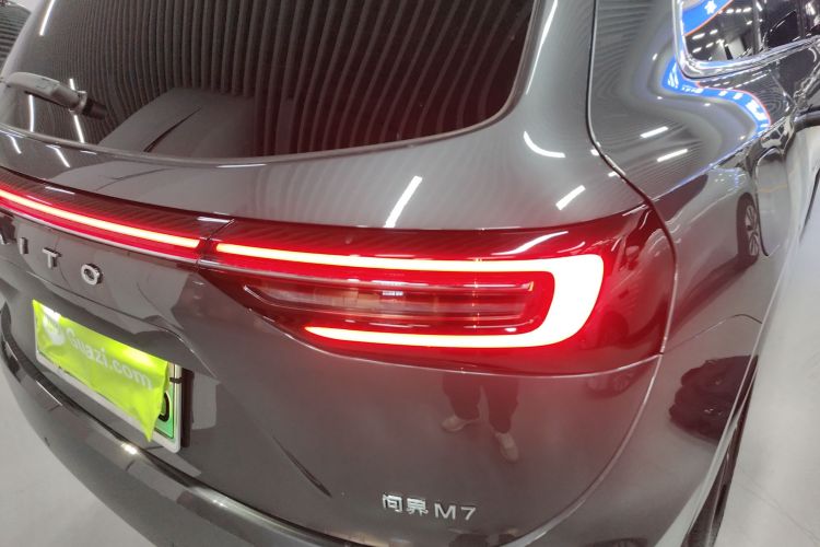 鸿蒙智行 问界M7 2024款 1.5T 后驱Plus版 5座车身外观9