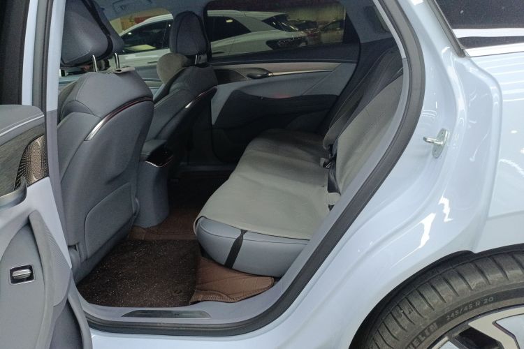 岚图汽车 岚图追光 2023款 四驱标准版中控内饰7004