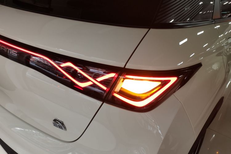 比亚迪 海豚 2023款 420km 时尚版车身外观6006