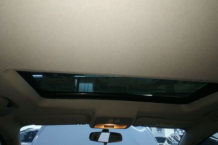 别克 威朗 2019款 三厢 15S 自动领先型中控内饰22