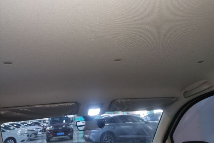 五菱汽车 宏光MINIEV 2025款 四门版 进阶款中控内饰22