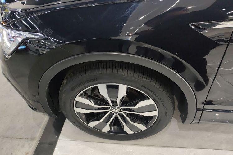 大众 途观L 2024款 330TSI 自动两驱R-Line越享版车身外观6007