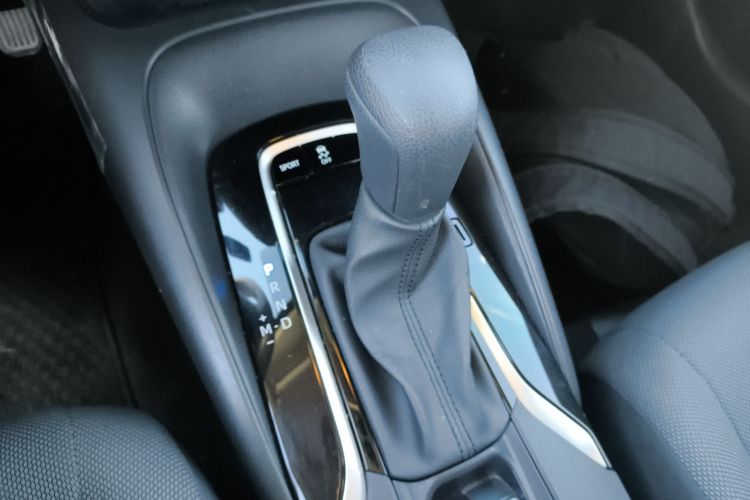 丰田 卡罗拉 2022款 TNGA 1.5L CVT先锋版中控内饰18