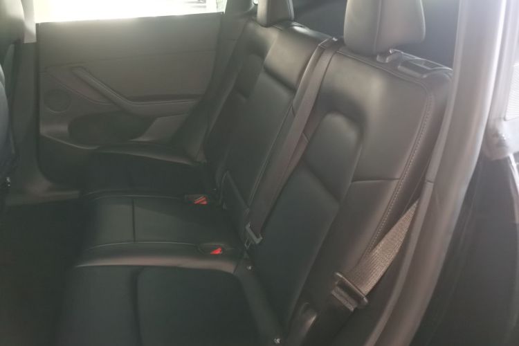 特斯拉 Model Y 2022款 改款 后轮驱动版中控内饰21