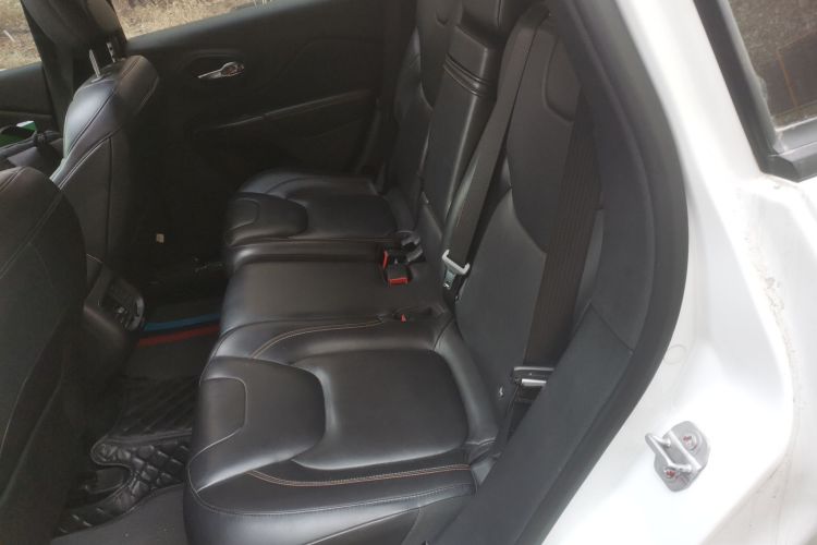 Jeep 自由光 2016款 2.4L 75周年致敬版中控内饰7004