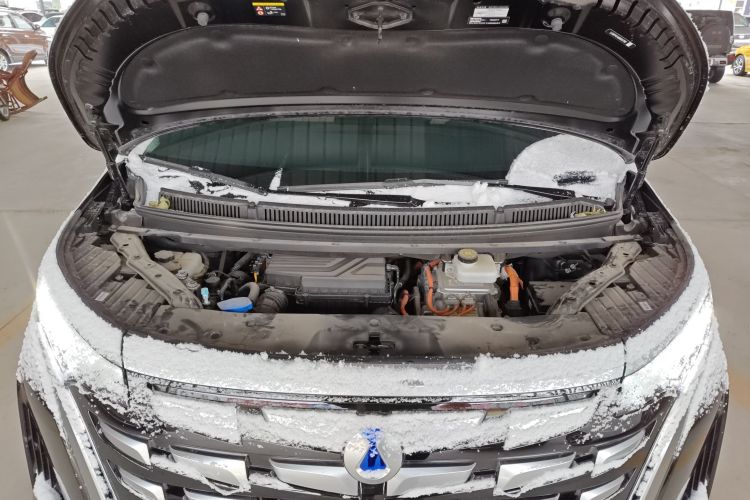 腾势D9 2024款 DM-i 1050 尊享型局部细节24