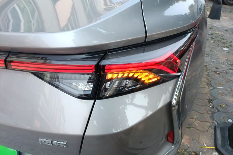 东风风神 奕炫 2021款 230T 自动荣耀版车身外观9