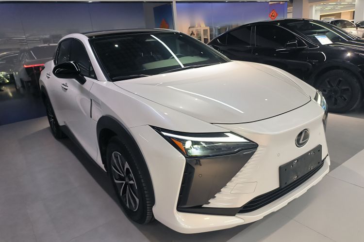雷克萨斯RZ 2023款 450e 四驱纵享版车身外观6002