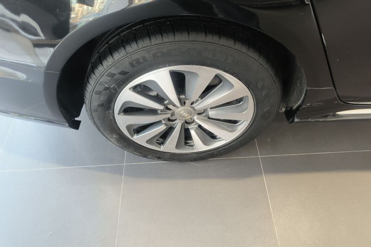 奥迪A6L 2016款 30 FSI 舒适型车身外观6008