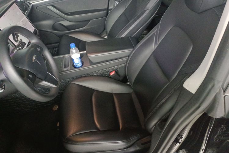 特斯拉 Model 3 2021款 标准续航后驱升级版中控内饰19