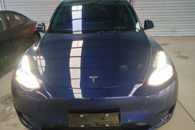 特斯拉 Model Y 2022款 改款 后轮驱动版车身外观2