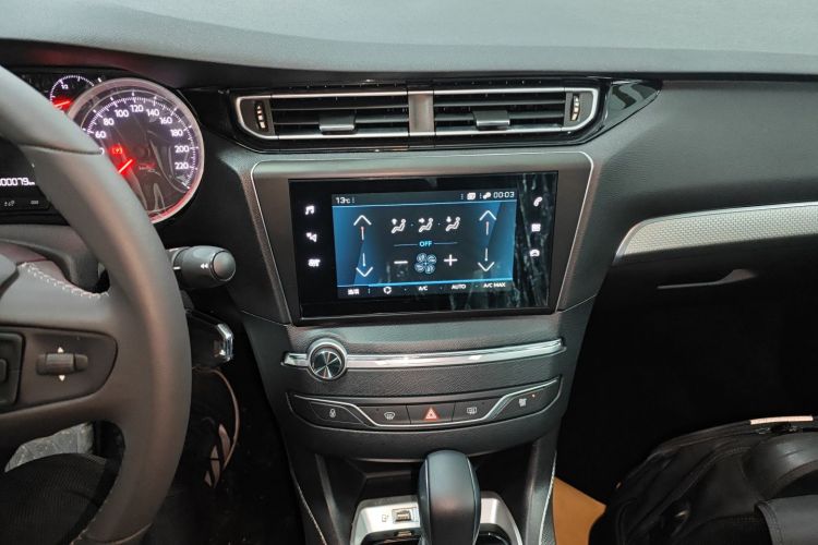 标致408 2020款 360THP 十周年质臻版中控内饰16