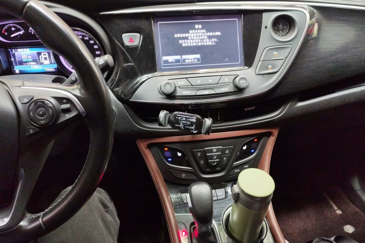 别克 昂科威 2018款 28T 四驱精英型中控内饰16