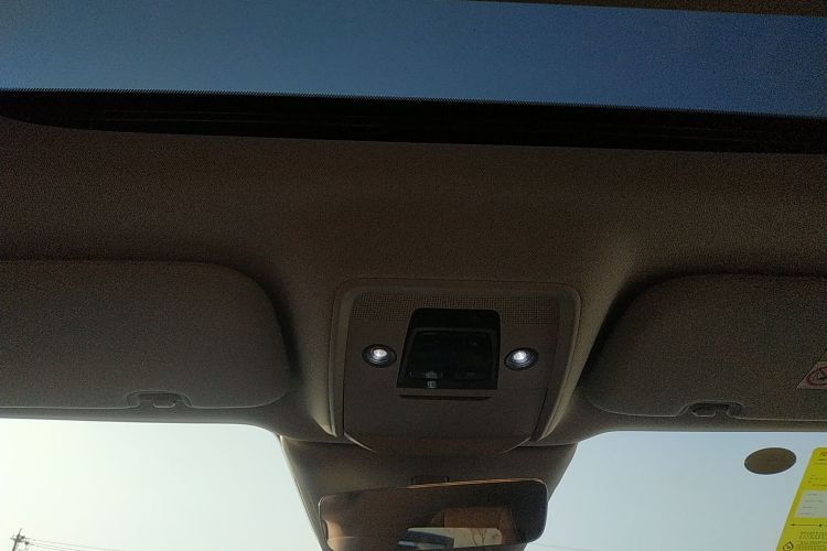 腾势D9 2022款 DM-i 970 四驱尊荣型中控内饰22