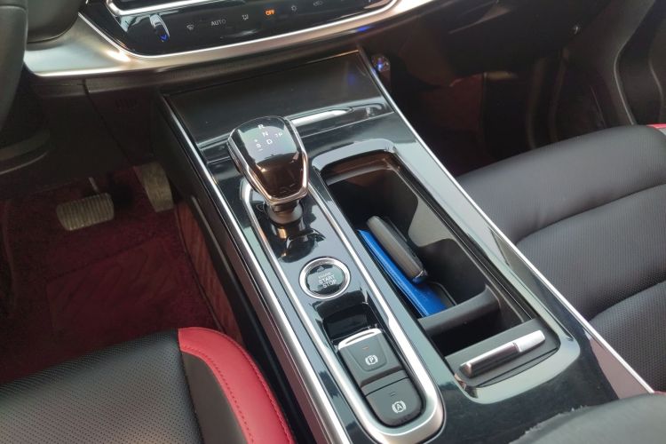 思皓X8 2021款 300T DCT尊贵智联版 5座中控内饰18