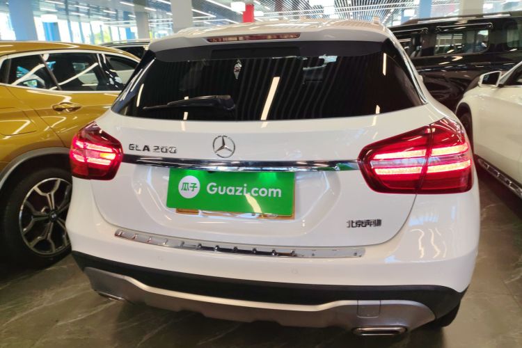 奔驰GLA 2019款 GLA 200 动感型车身外观6004