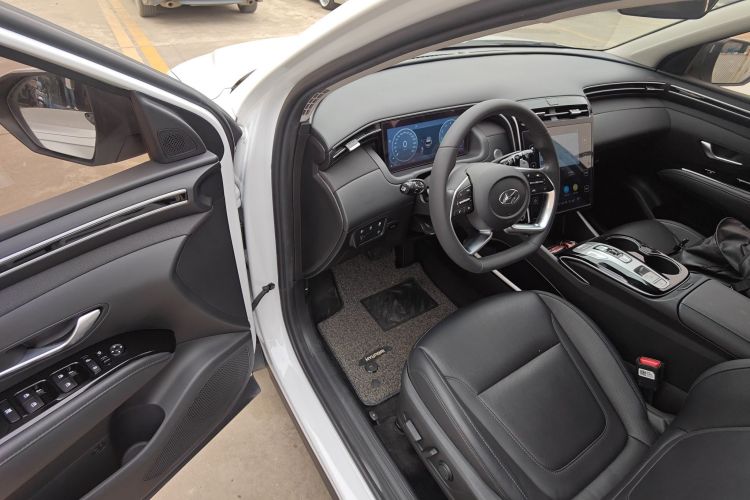 现代 2021款 途胜L 1.5T DCT LUX尊贵版中控内饰7003