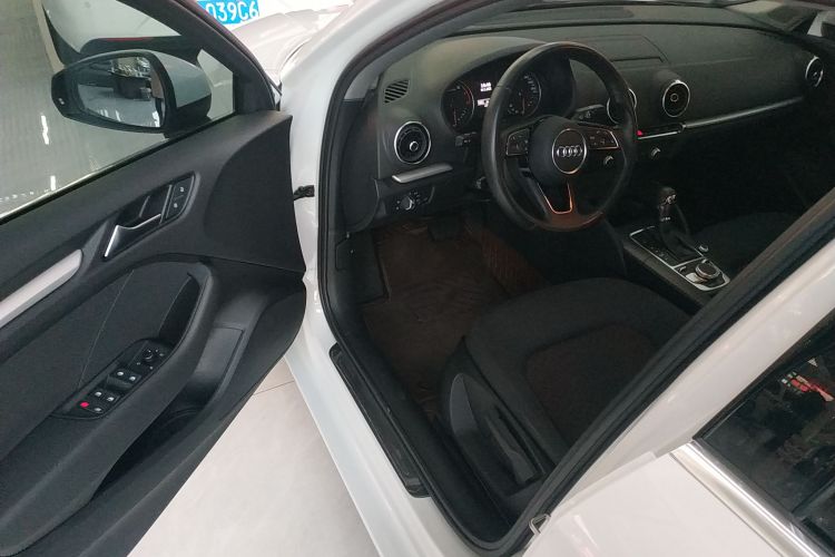 奥迪A3 2020款 Limousine 35 TFSI 进取型 国VI中控内饰7003