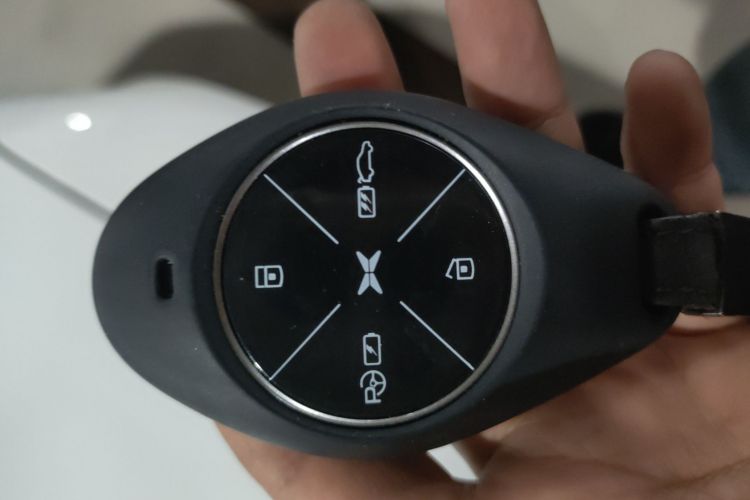 小鹏P7 2025款 702 长续航 Ultra中控内饰11