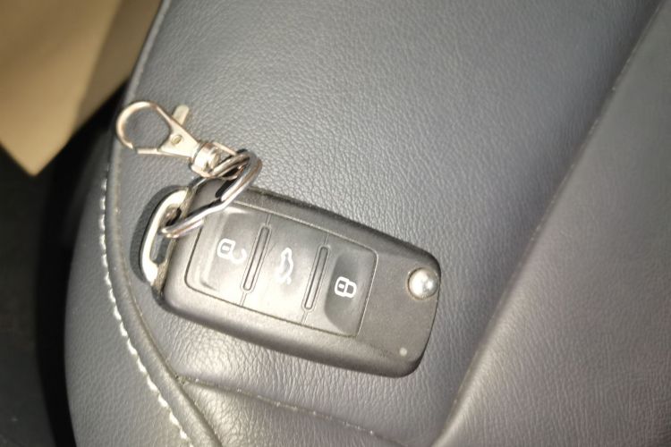 大众 朗逸 2017款 1.6L 自动舒适版中控内饰11