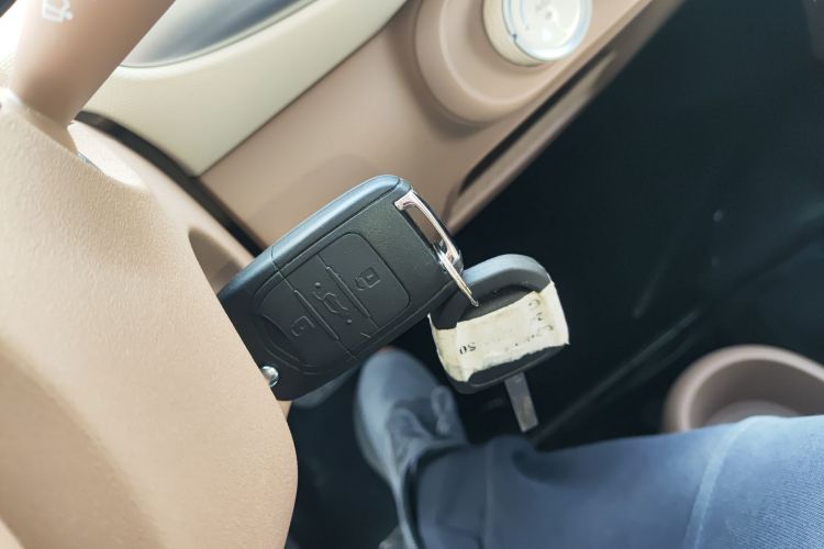 五菱汽车 宏光MINIEV 2025款 四门版 进阶款中控内饰11