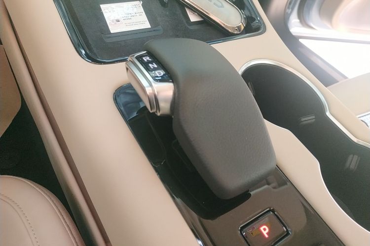 鸿蒙智行 问界M5 2022款 纯电后驱标准版局部细节18